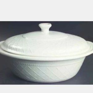 2 Qt Covered Casserole with Lattice Pattern TTO6